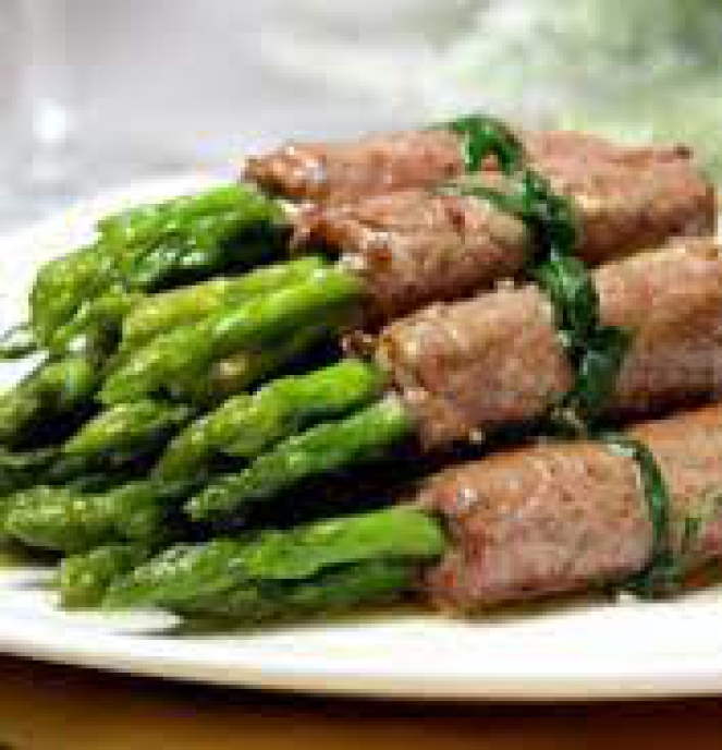bò nướng măng tây